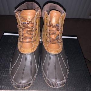 Tommy Hilfiger Men size 8 duck boots